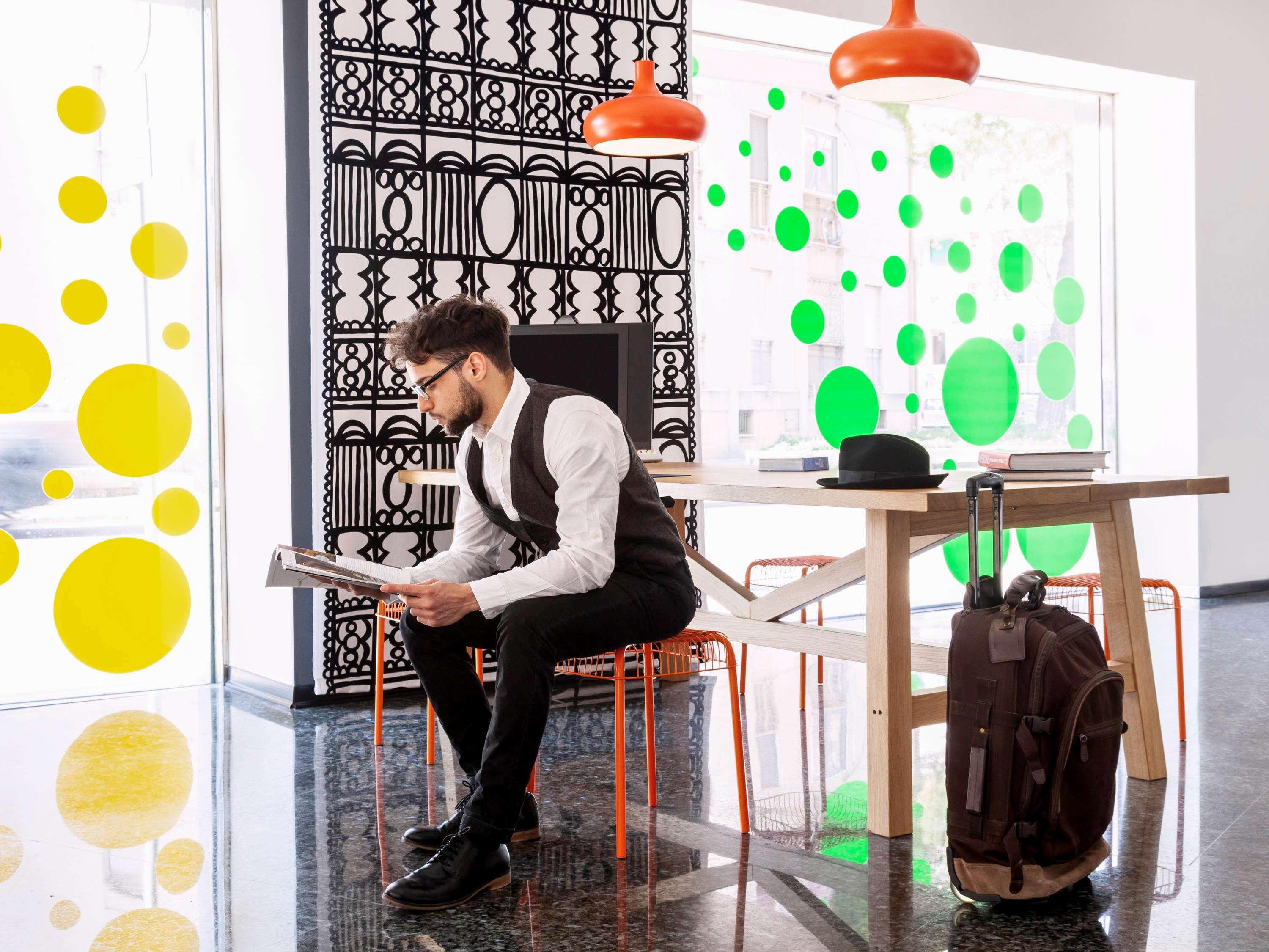 Hotel Ibis Styles Brindisi Esterno foto