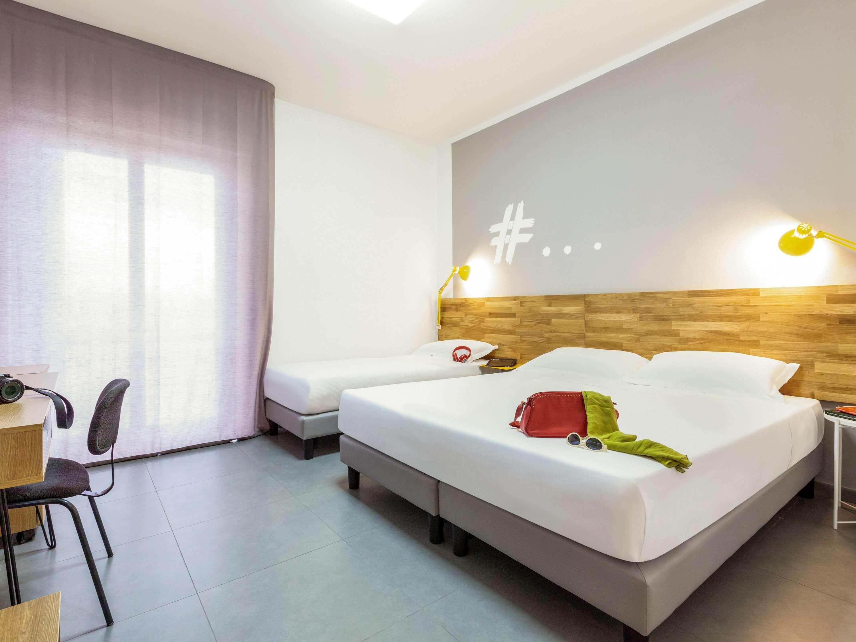 Hotel Ibis Styles Brindisi Esterno foto