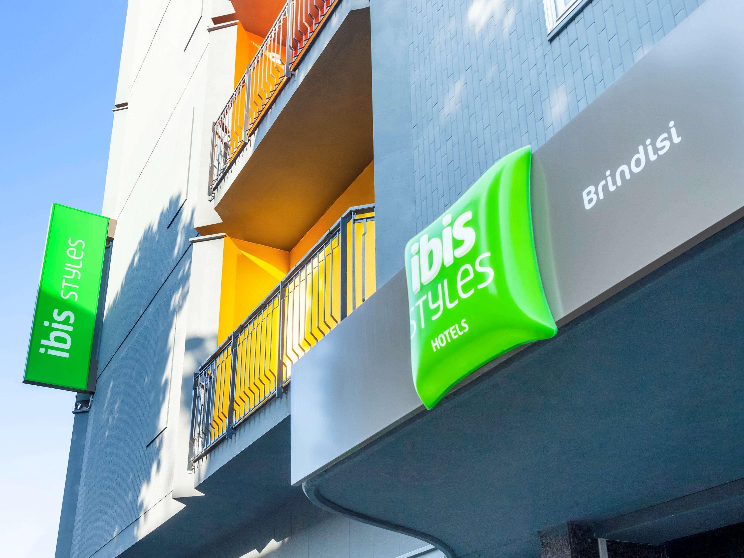Hotel Ibis Styles Brindisi Esterno foto
