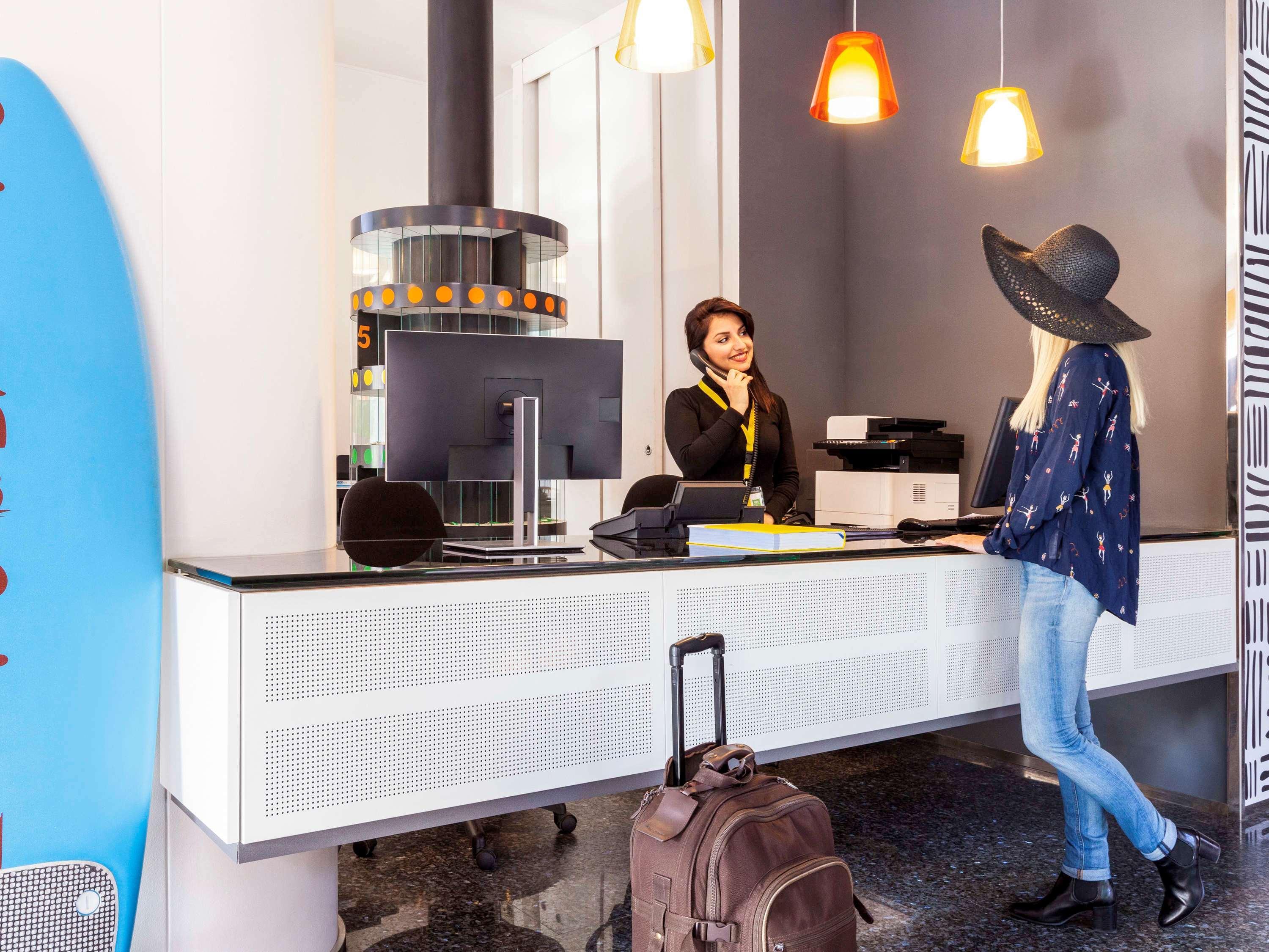 Hotel Ibis Styles Brindisi Esterno foto