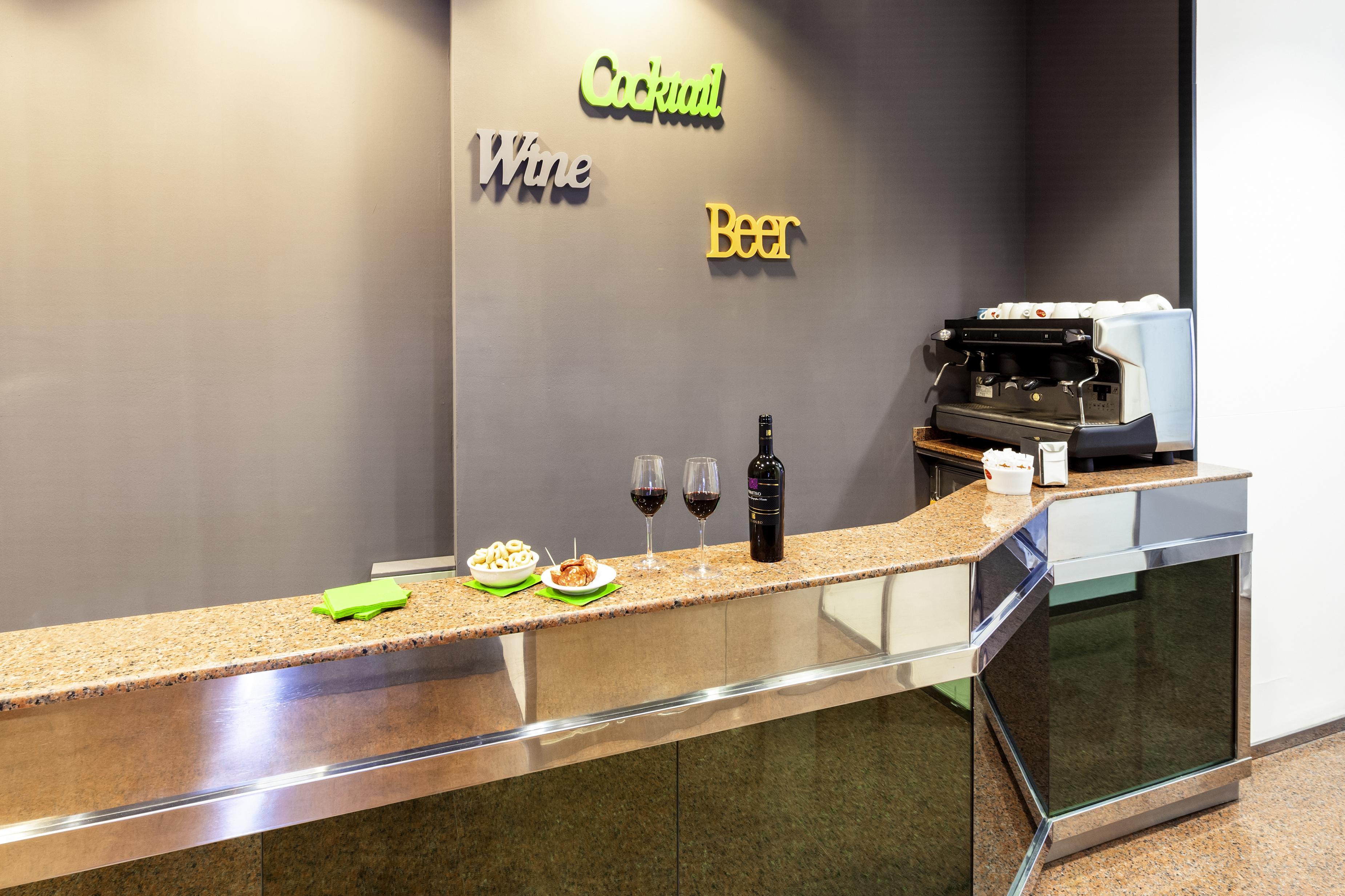 Hotel Ibis Styles Brindisi Esterno foto